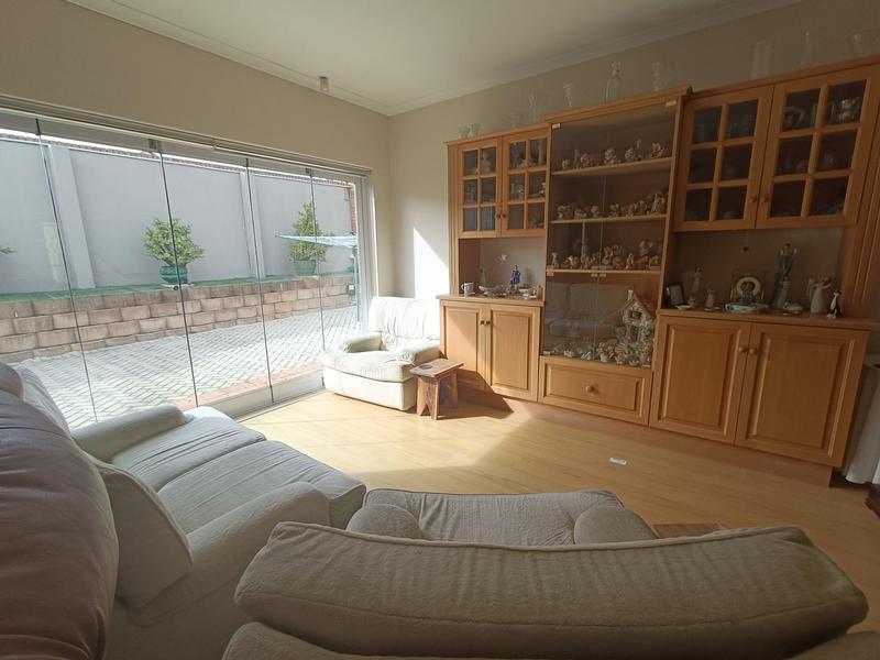 2 Bedroom Property for Sale in Sonkring Western Cape